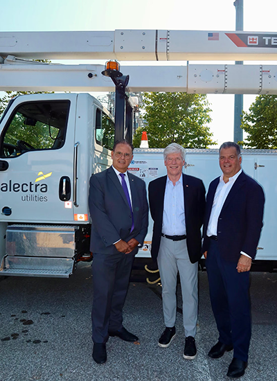 Rudy Cuzzetto, Parliamentary Assistant to the Minister of Energy and Mines (Ontario); the Honourable Tim Hodgson, Canada’s Minister of Energy & Natural Resources; and Brian Bentz, President & CEO, Alectra Utilities.